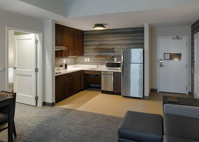 Hotel By Marriott Airport Columbus