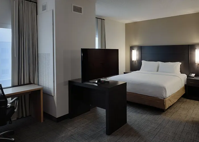 By Marriott Airport 3*