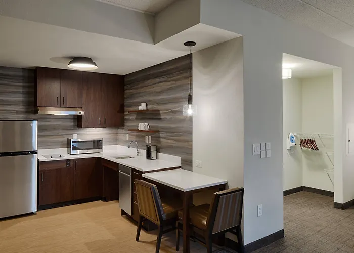Hotel By Marriott Airport Columbus